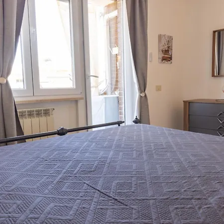 Appartement Daisy House Acilia
